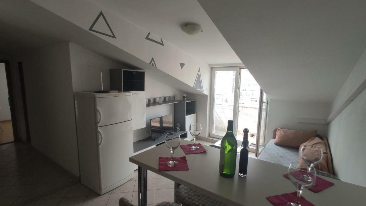 Small Northside Apartment Сплит Экстерьер фото